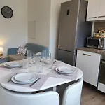 Appart'homecity - Grand Prieuré - 1 à 3 *