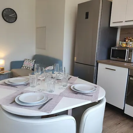 Appart'homecity - Grand Prieuré - 1 à 3 *