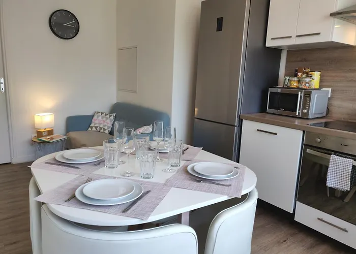 Appart'homecity - Grand Prieuré - 1 à 3 *